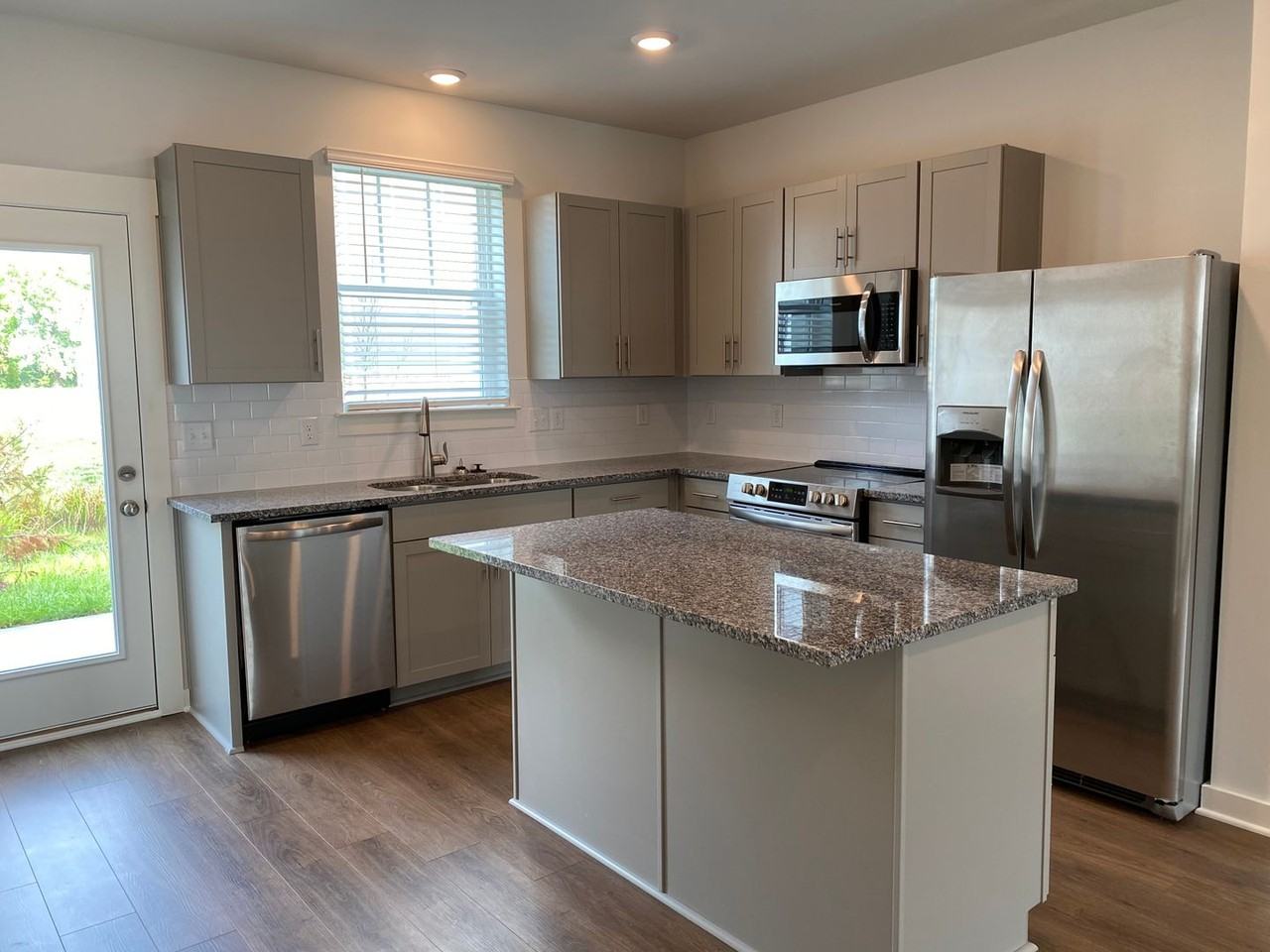 1741 Frodo Way - Photo 6 of 22