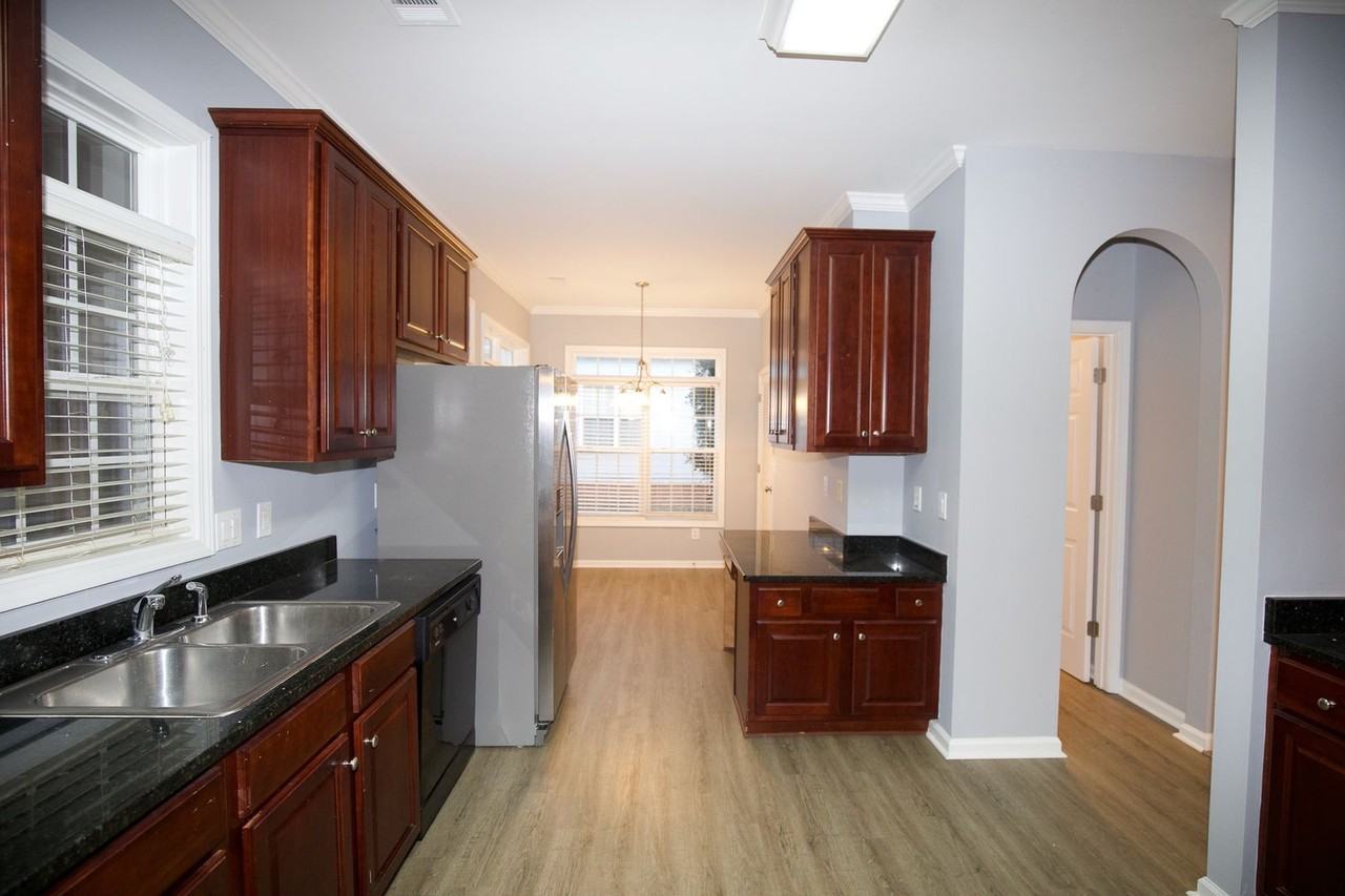 7897 The Lakes Pt - Photo 3 of 48