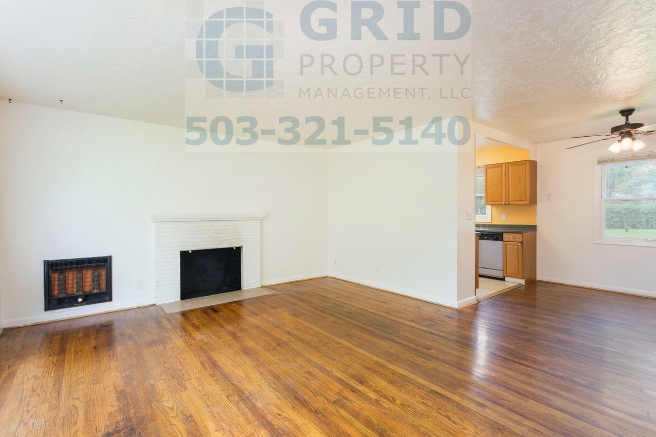 300 Baltimore Way - Photo 3 of 26