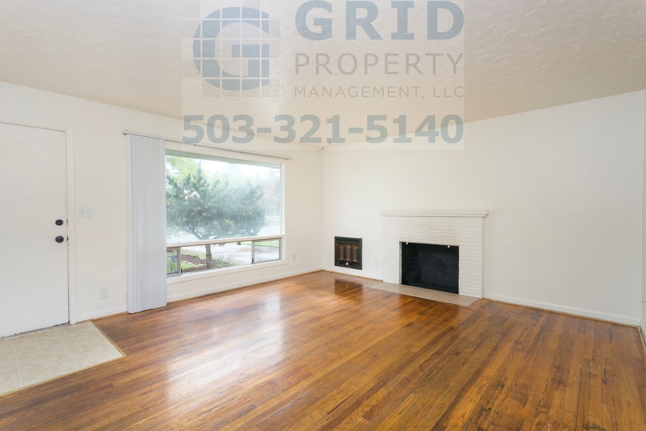 300 Baltimore Way - Photo 2 of 26