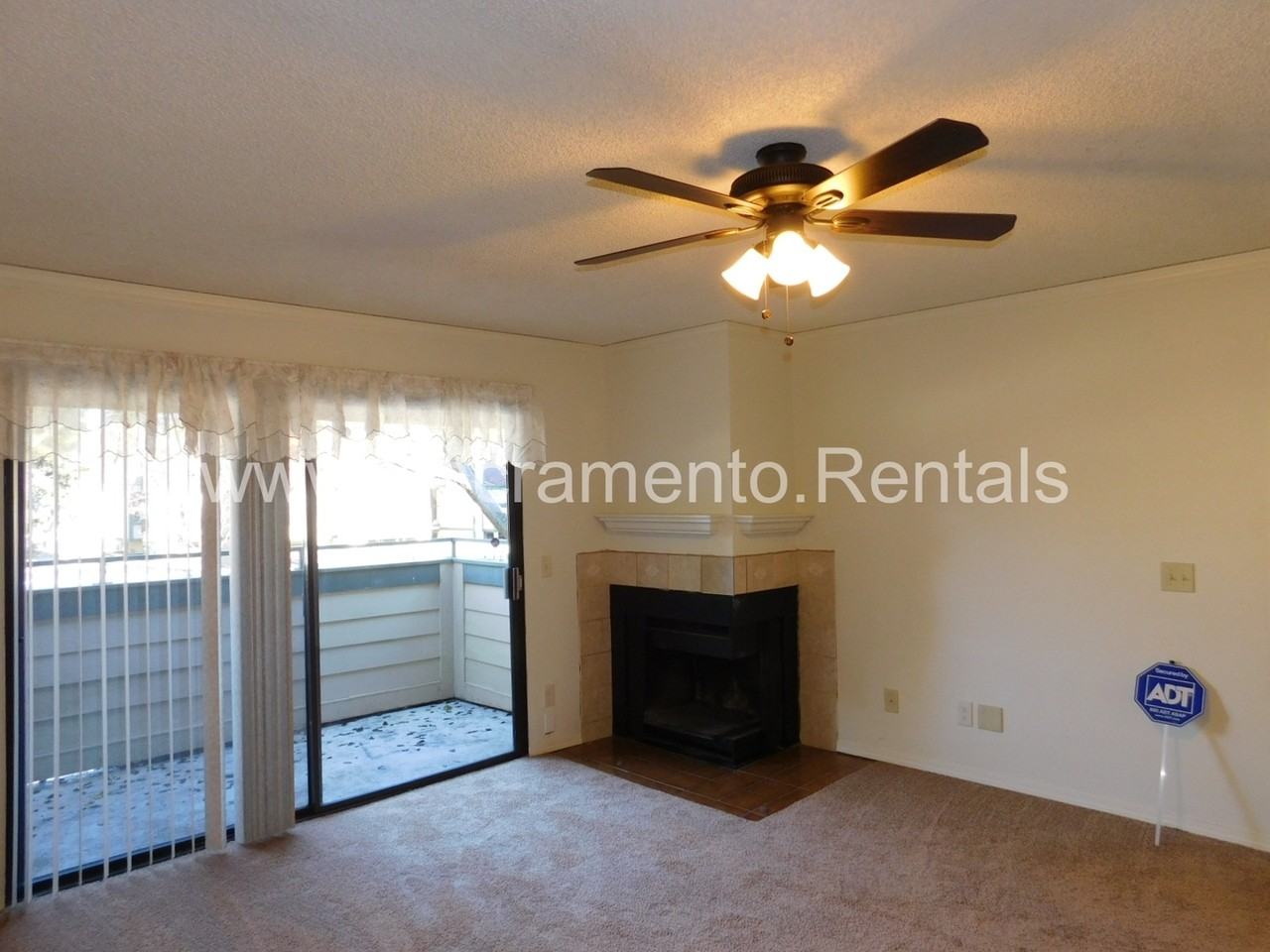 750 Del Verde Cir #2 - Photo 4 of 23