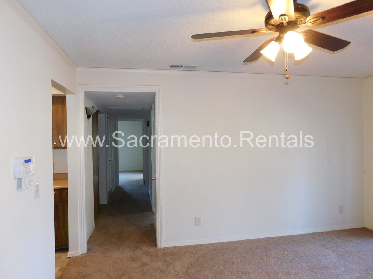 750 Del Verde Cir #2 - Photo 5 of 23