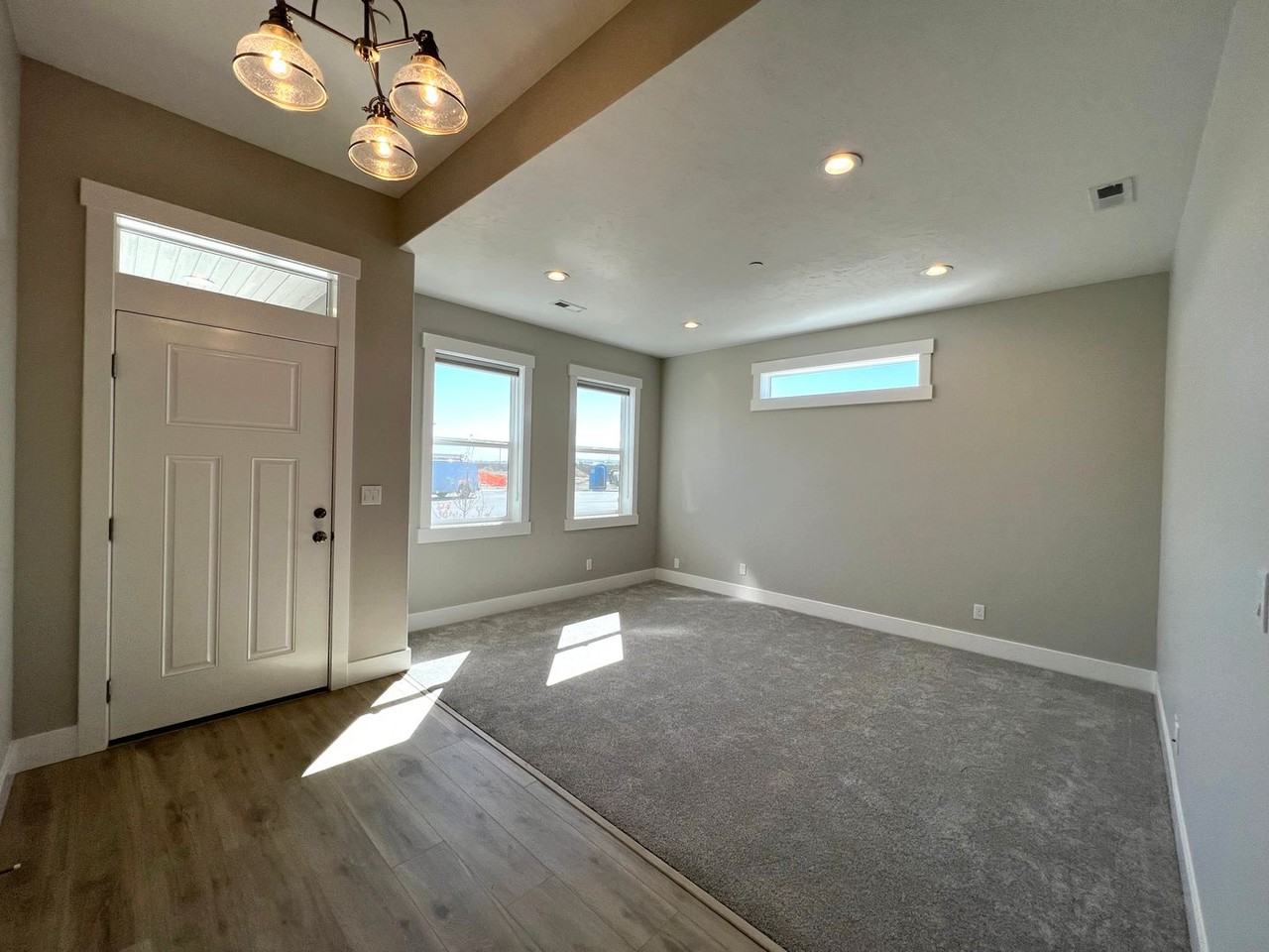 2609 Sunray Ave - Photo 3 of 30