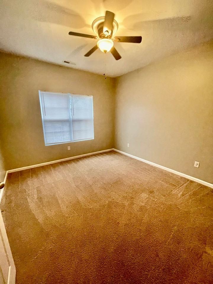 247 Makayla Ct - Photo 7 of 12