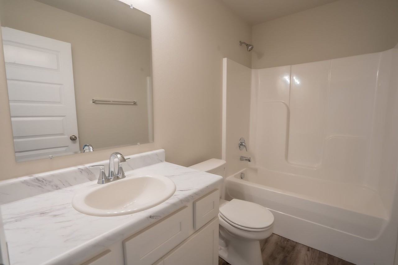 1529 S 31st St - Photo 6 of 19