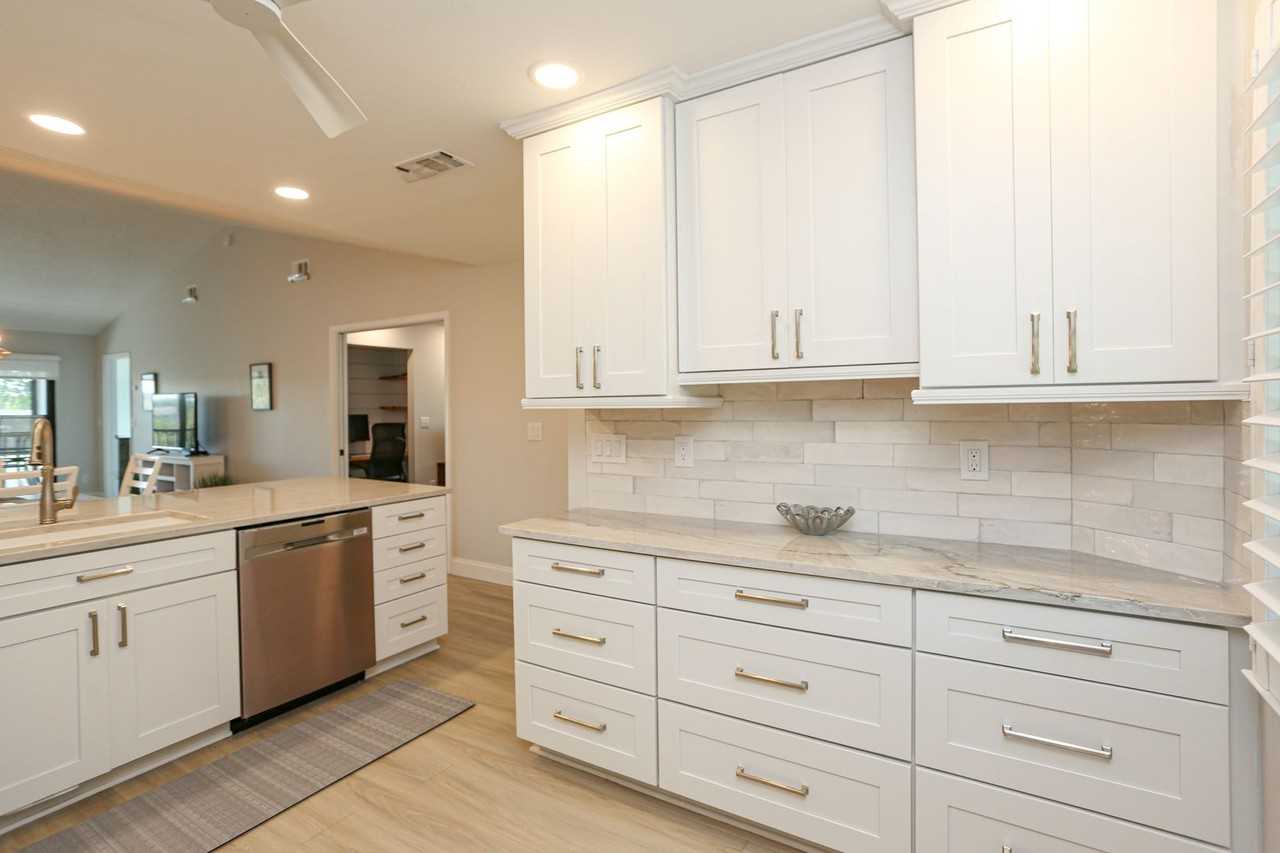 5733 Deauville Cir Apt G308 - Photo 7 of 44