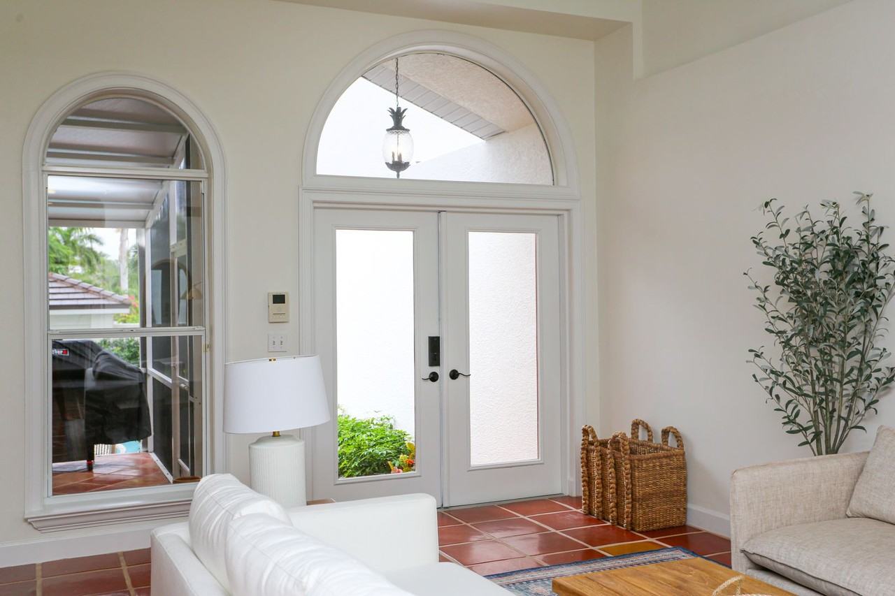 1136 6th St S #5 - Photo 2 of 50