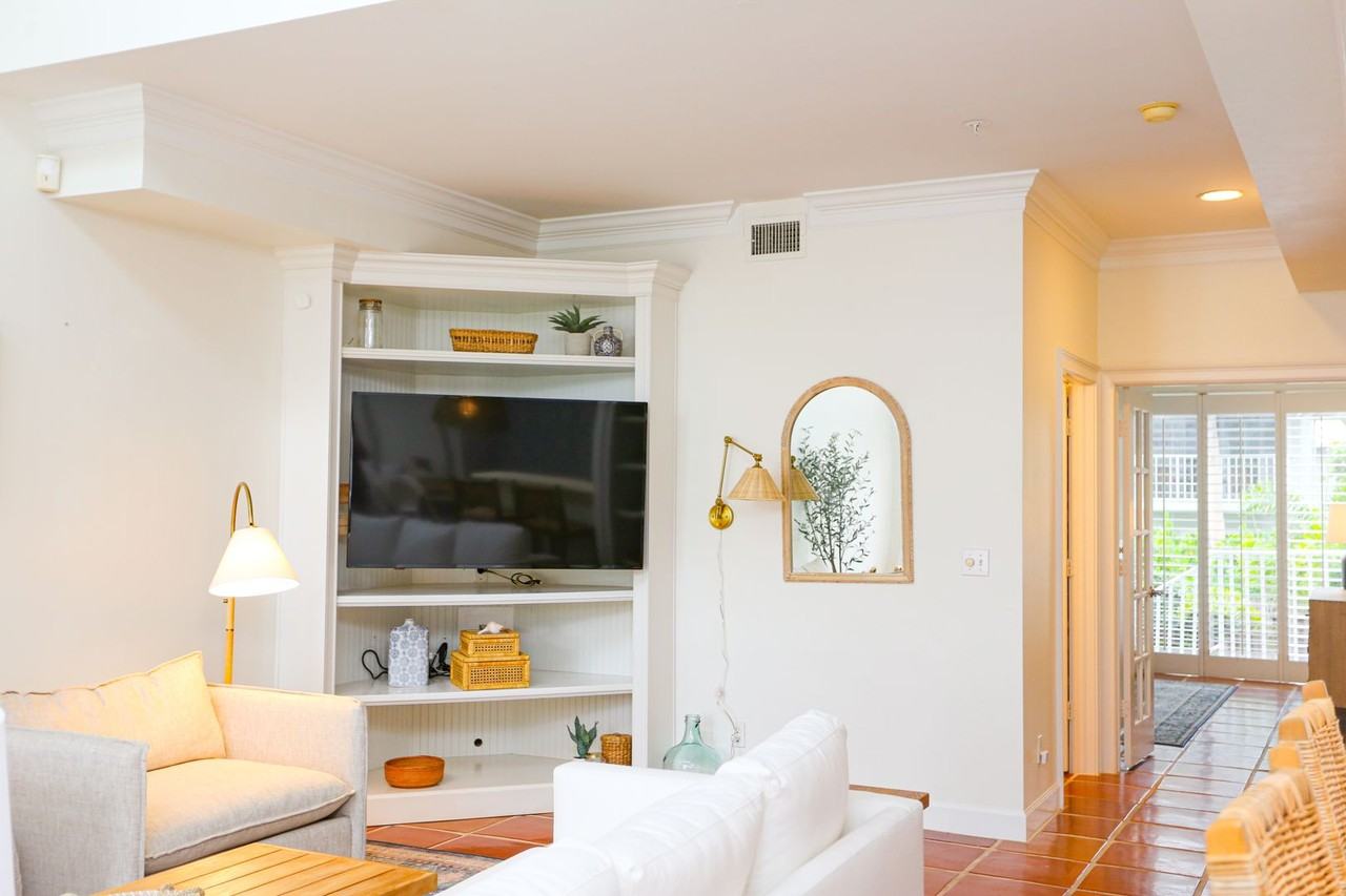 1136 6th St S #5 - Photo 7 of 50