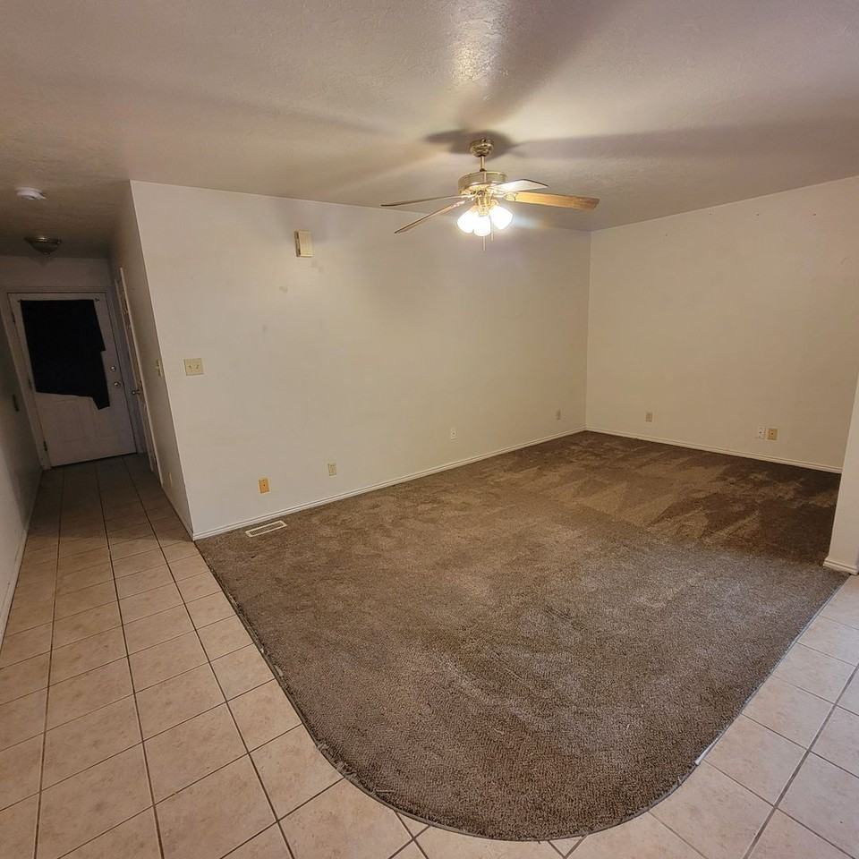 491 E 2015 N - Photo 2 of 14