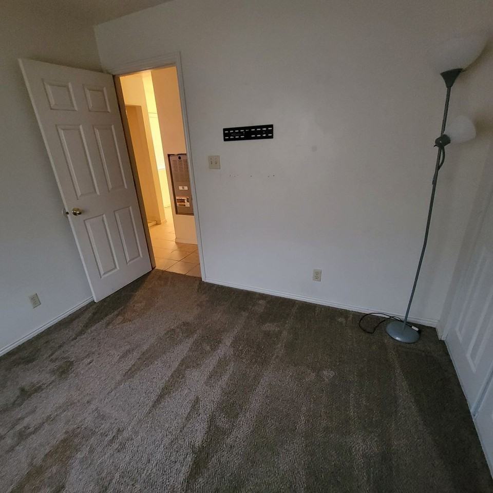 491 E 2015 N - Photo 4 of 14