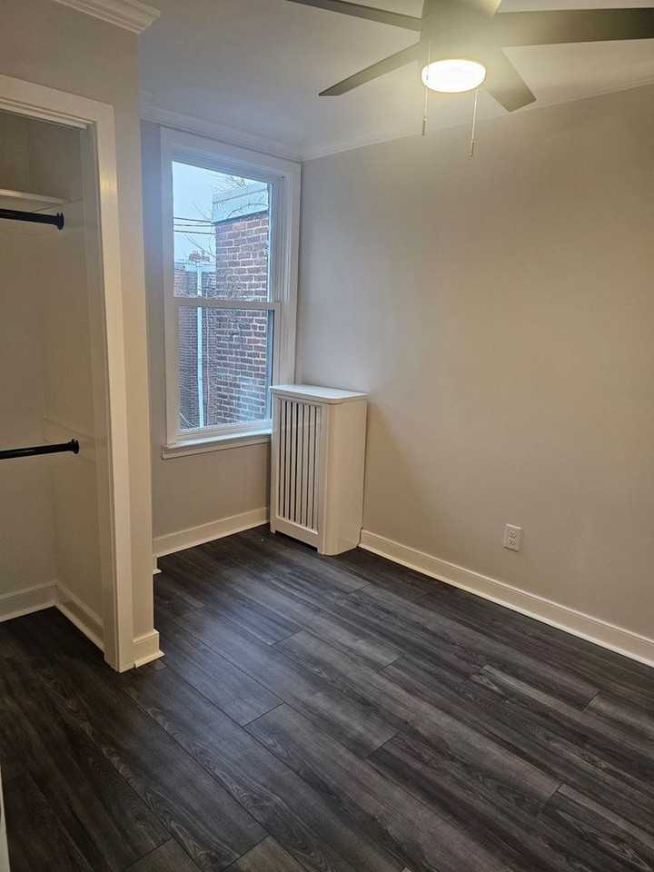 5207 Hawthorne St - Photo 2 of 13