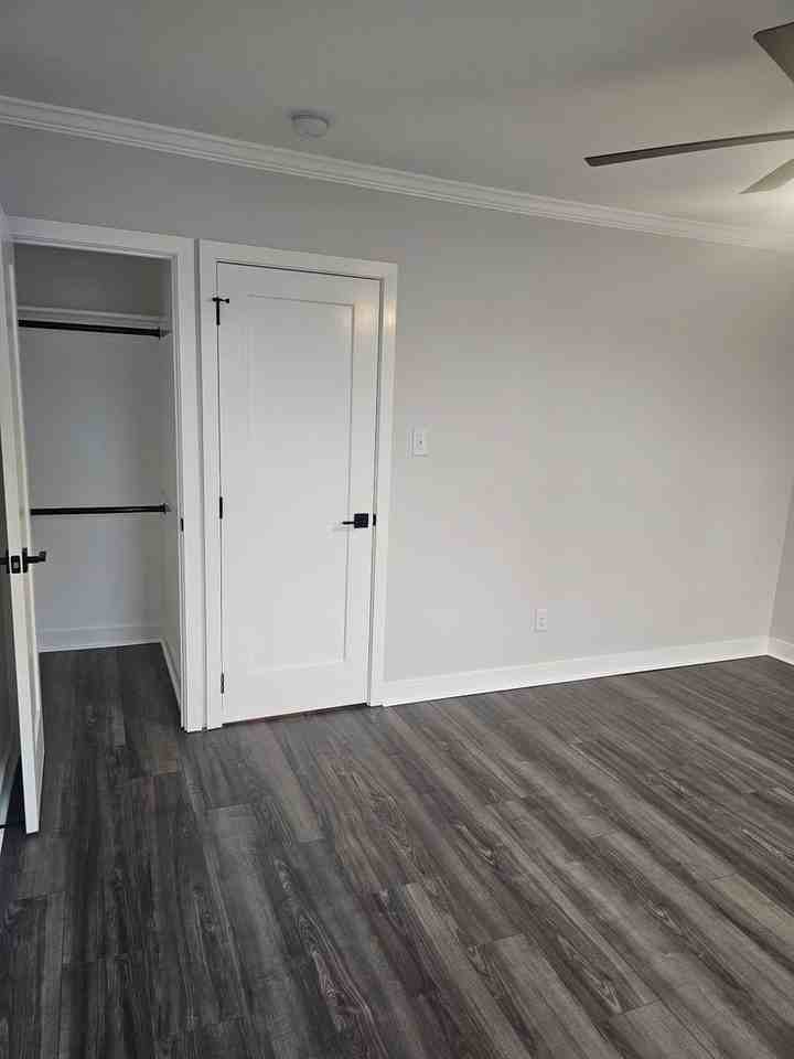 5207 Hawthorne St - Photo 4 of 13