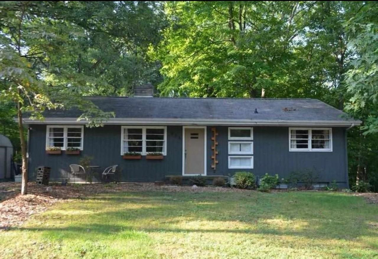 325 Hollowood Dr - Photo 2 of 26