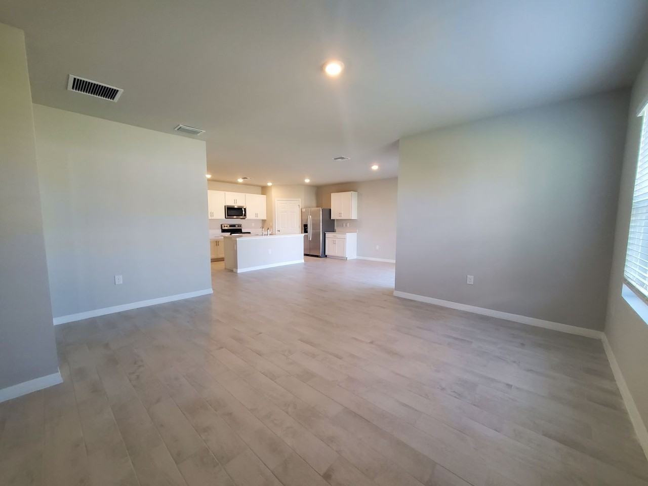 4123 Ne 22nd Ave - Photo 5 of 16