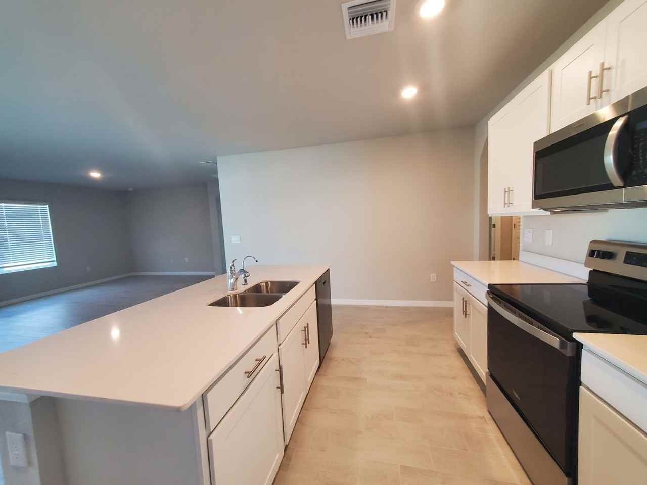 4123 Ne 22nd Ave - Photo 7 of 16
