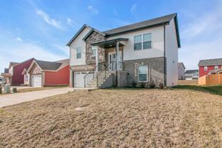 1037 Whitney Dr - Photo 1 of 1