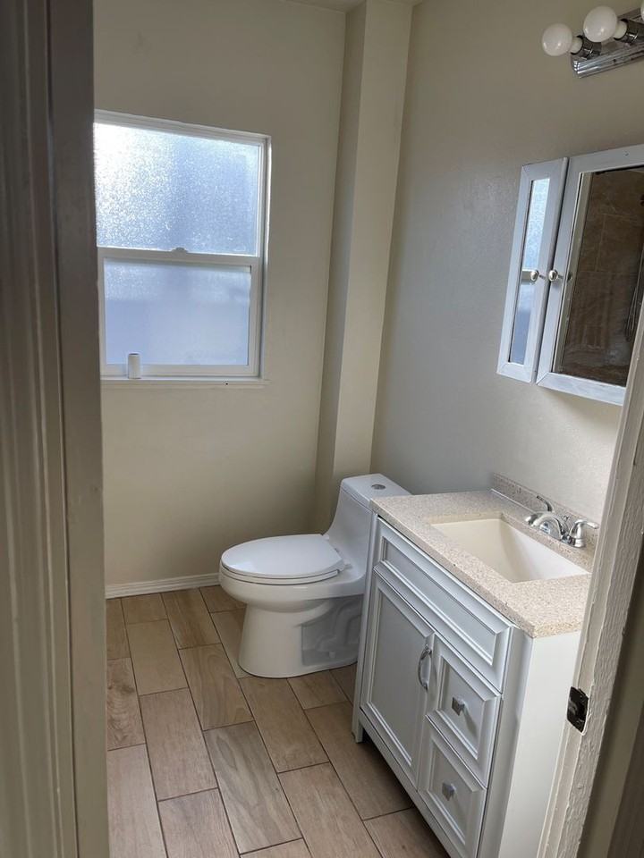 2474 82nd Ave - Photo 3 of 8