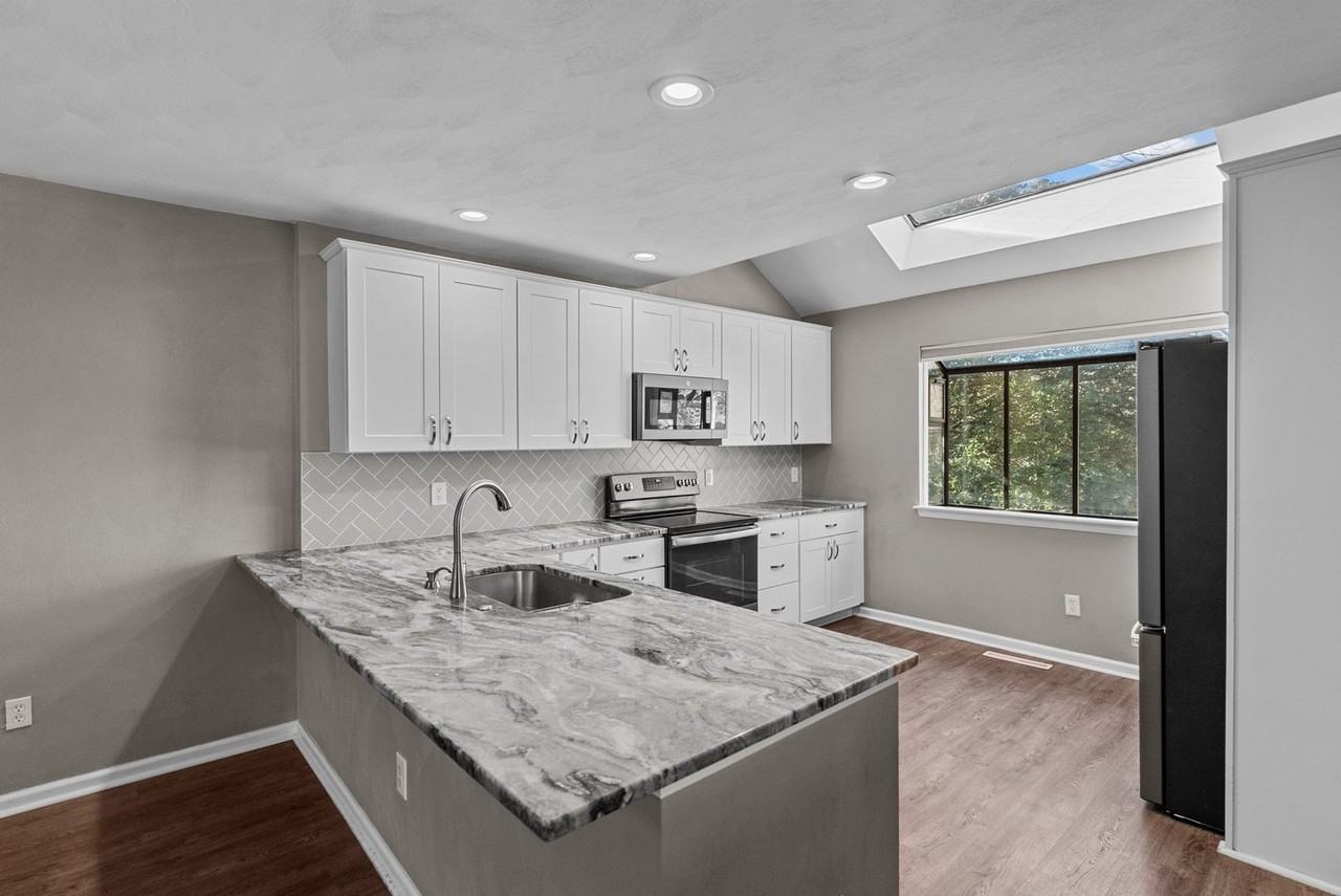 3912 Whooping Crane Cir - Photo 3 of 34