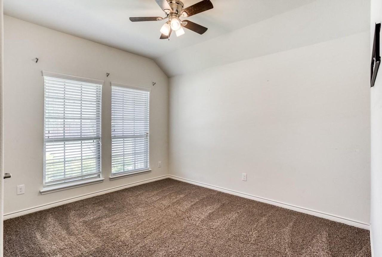 3204 Brazos Dr - Photo 6 of 21