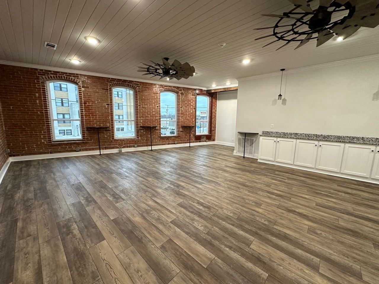 109 W Main St - Photo 3 of 10