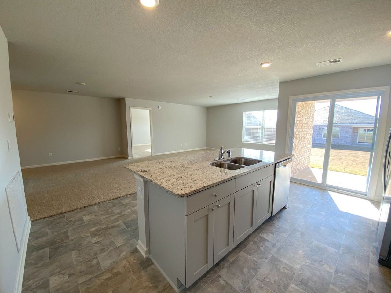 212 Silo Ln - Photo 7 of 21