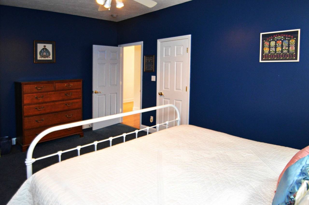 1265 Runaway Bay Rd - Photo 4 of 28