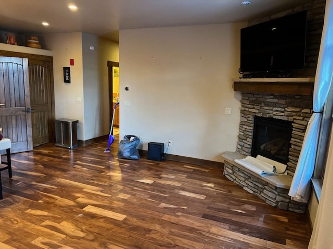 310 S 8th Ave Bldg 1 #A - Photo 3 of 15