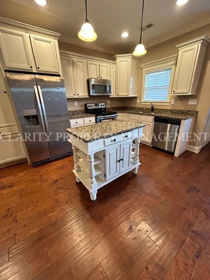 109 Belle Chase Way Ne - Photo 4 of 24