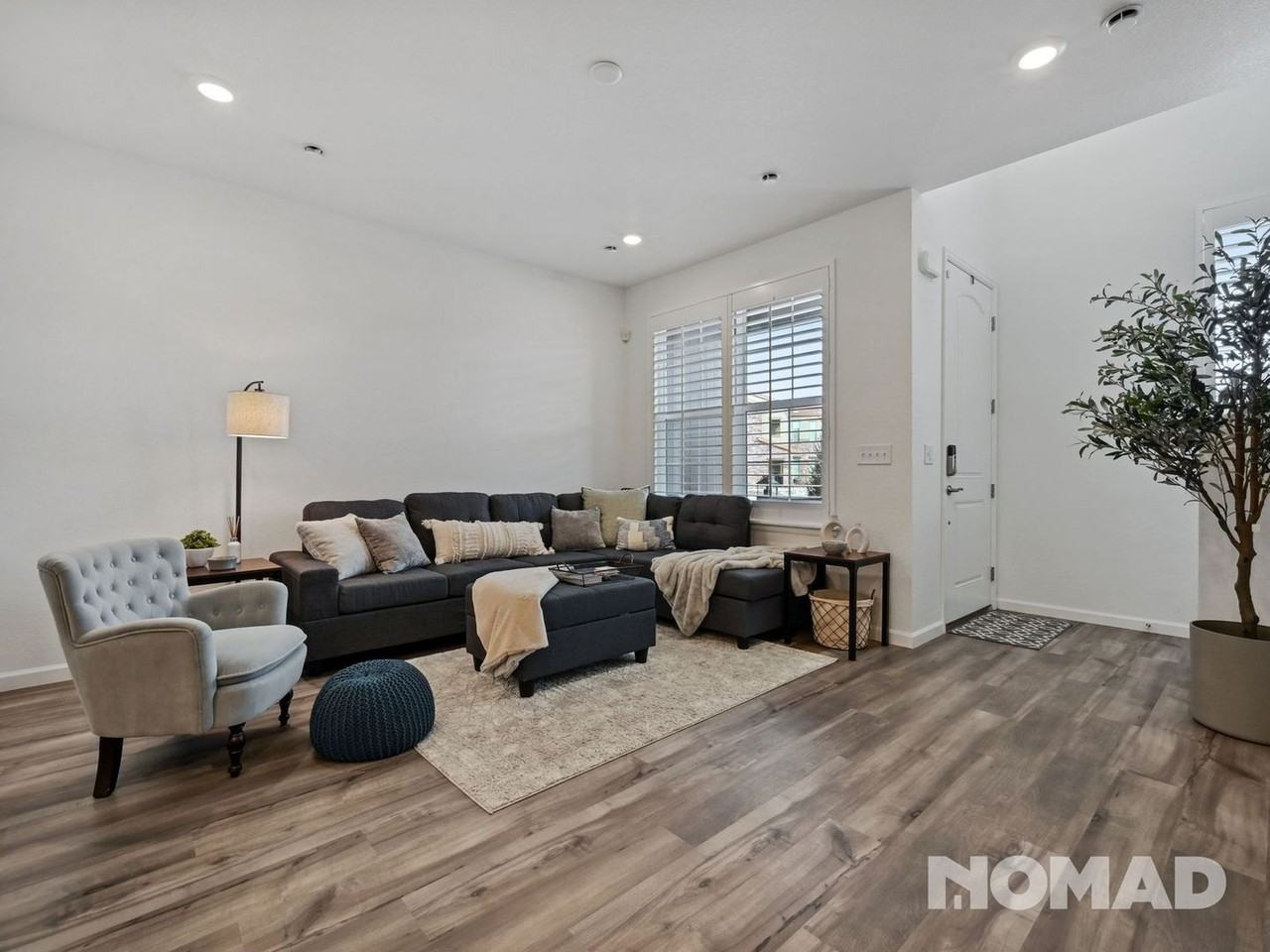 8388 Donati Ter - Photo 4 of 29