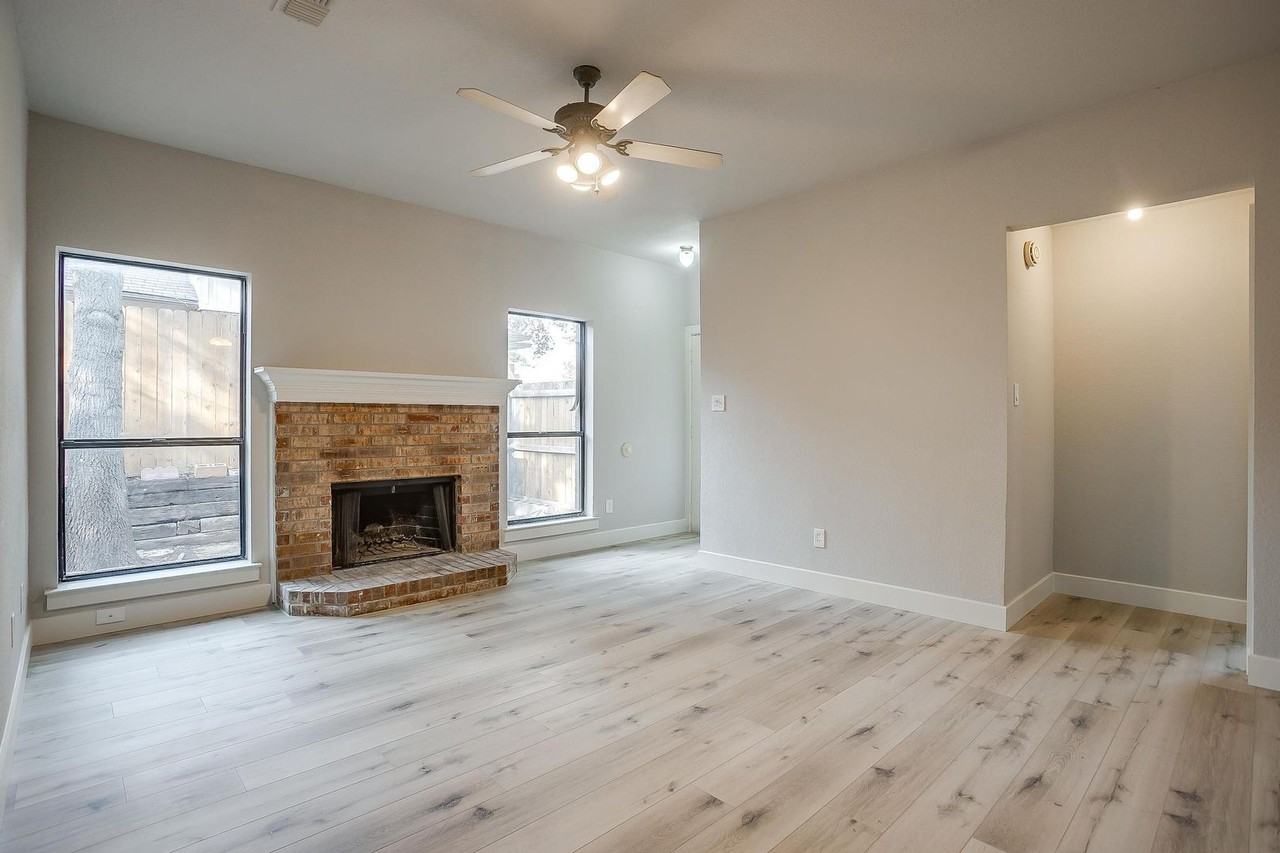 10311 Lone Pine Ln - Photo 3 of 13