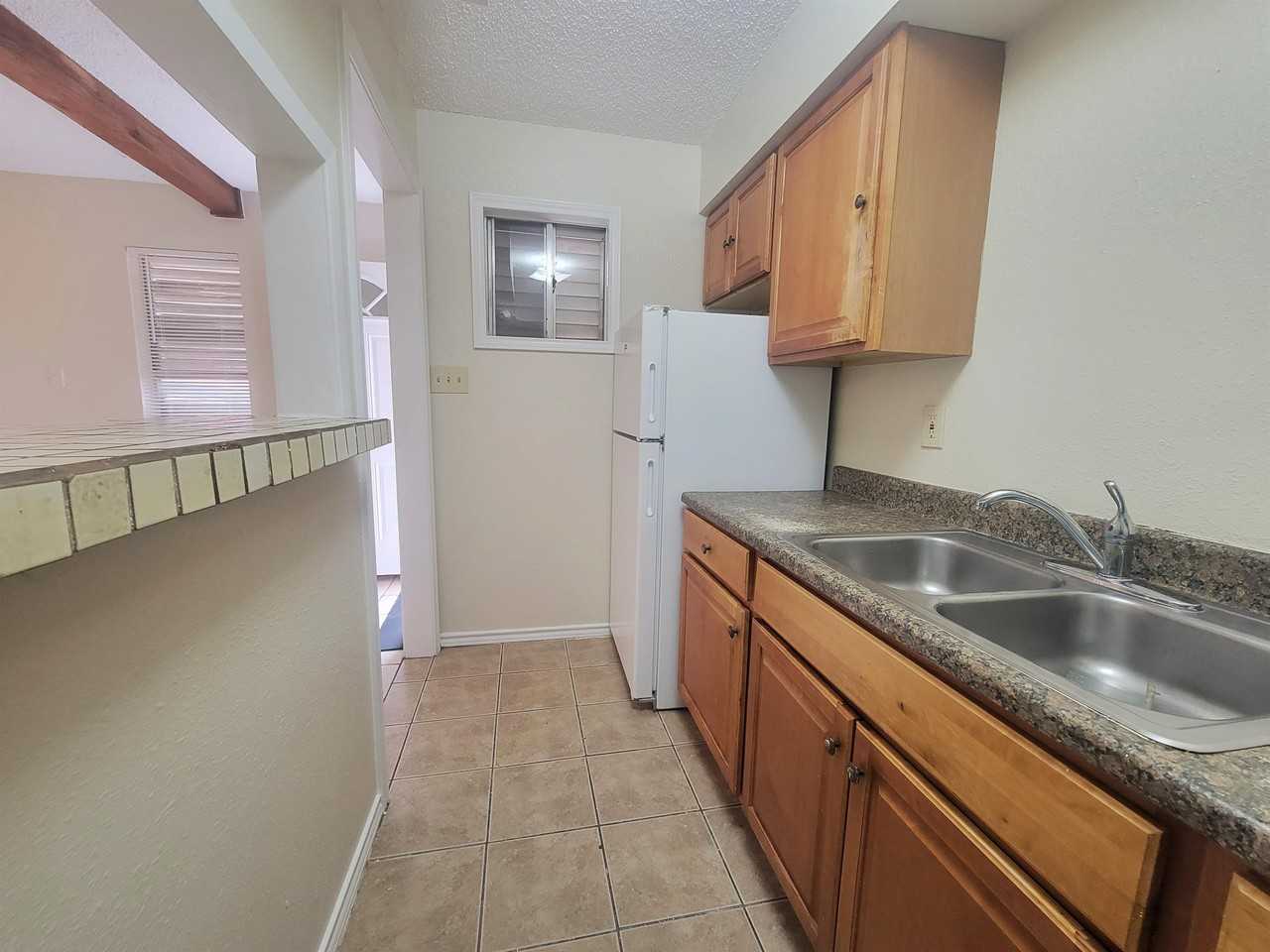 5103 Avenue Q 1/2 #2 - Photo 7 of 11