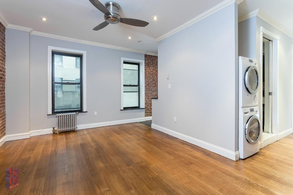 326 E 100th St #2D - Photo 3 of 8