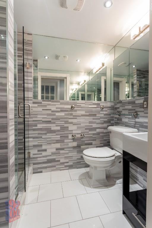 326 E 100th St #2D - Photo 7 of 8