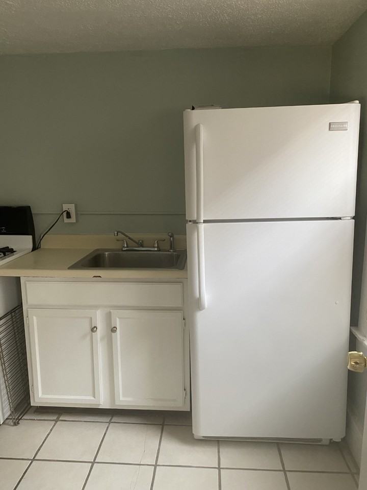 305 N Winton Rd #2 - Photo 5 of 24