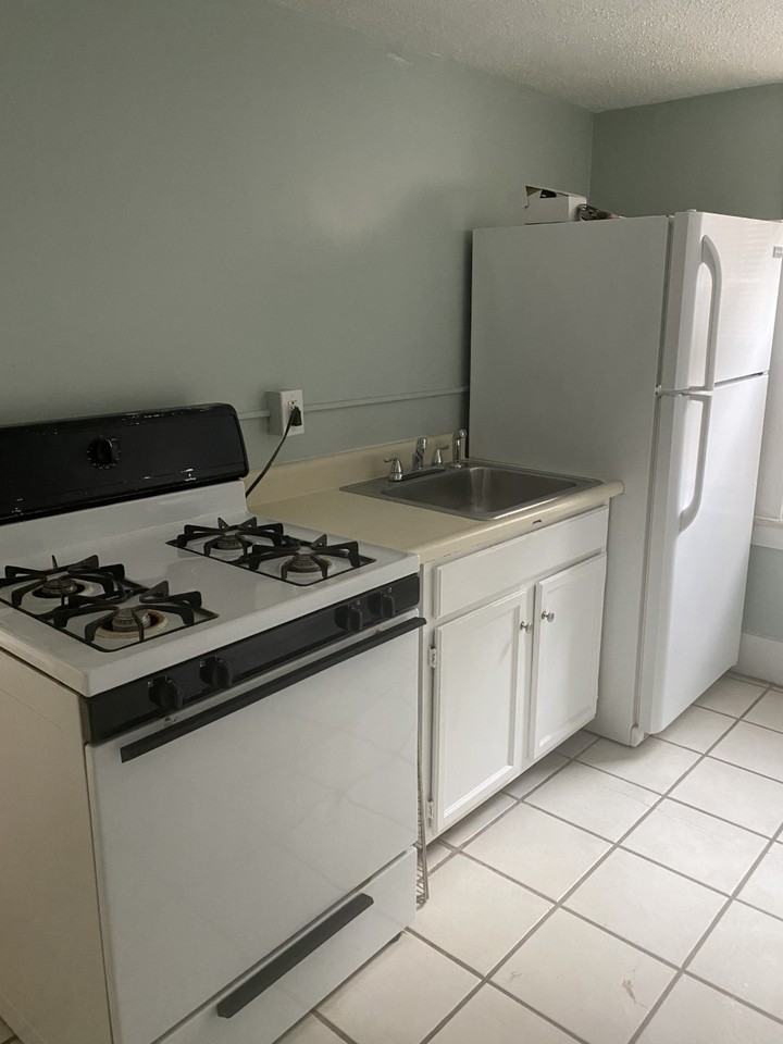 305 N Winton Rd #2 - Photo 7 of 24