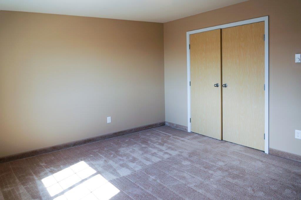 Minot Place - Photo 5 of 50