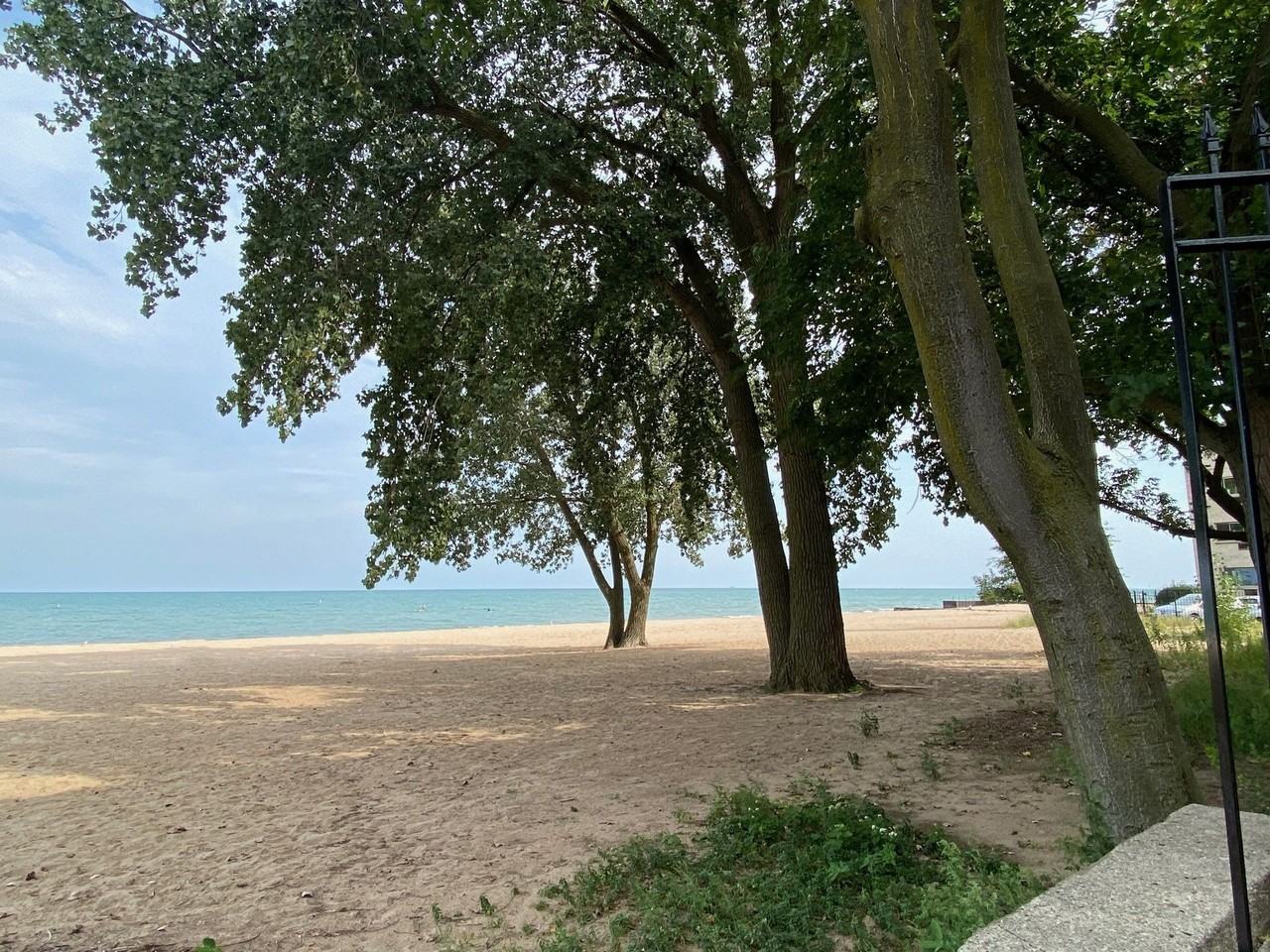 1051 W PRATT - Photo 2 of 2