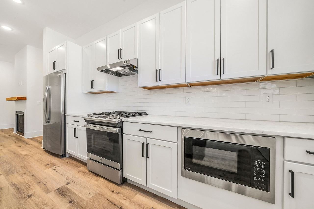 Cedar Walk Townhomes - Photo 6 of 20