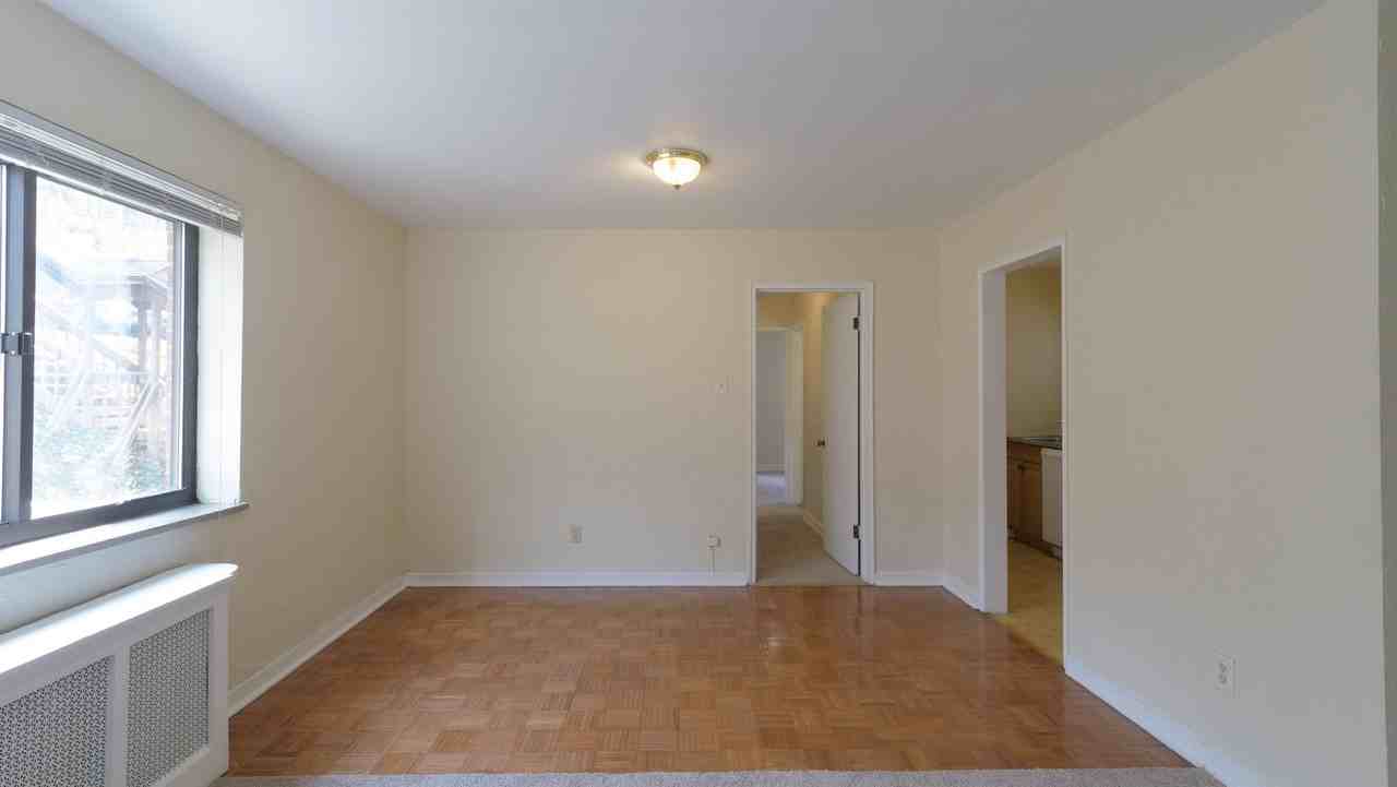 Normandy Apartments - Photo 5 of 22