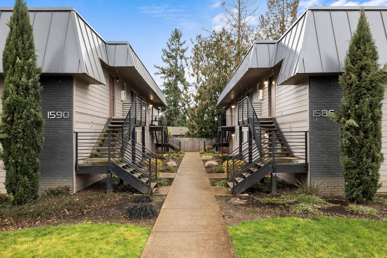 Willamette Pointe - Photo 5 of 32