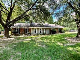 featured image of 414 Willow Oak Dr