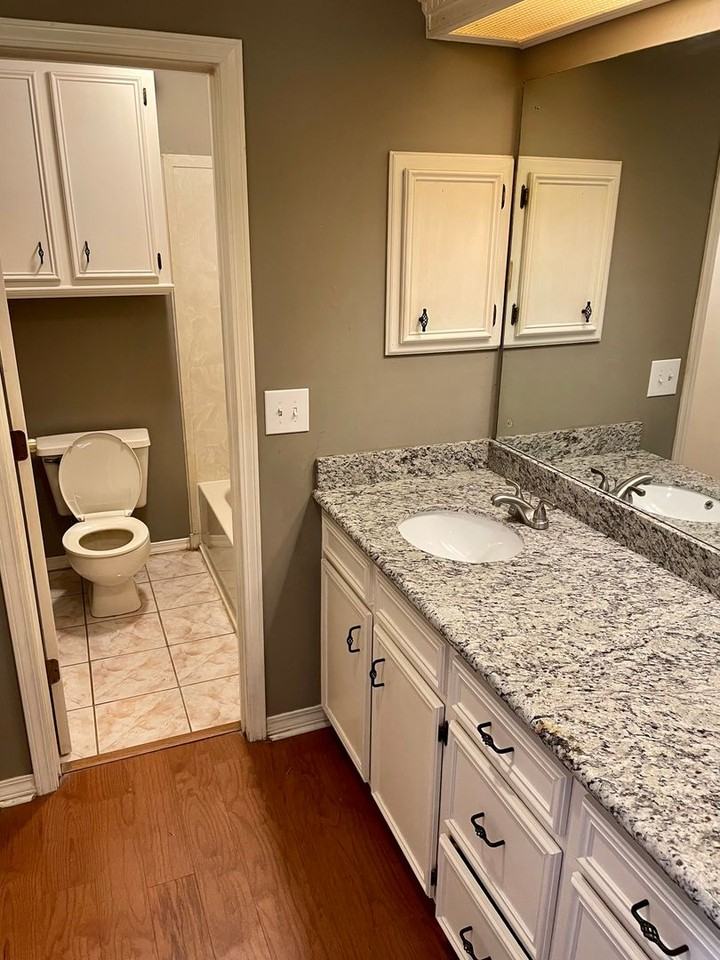414 Willow Oak Dr - Photo 2 of 9