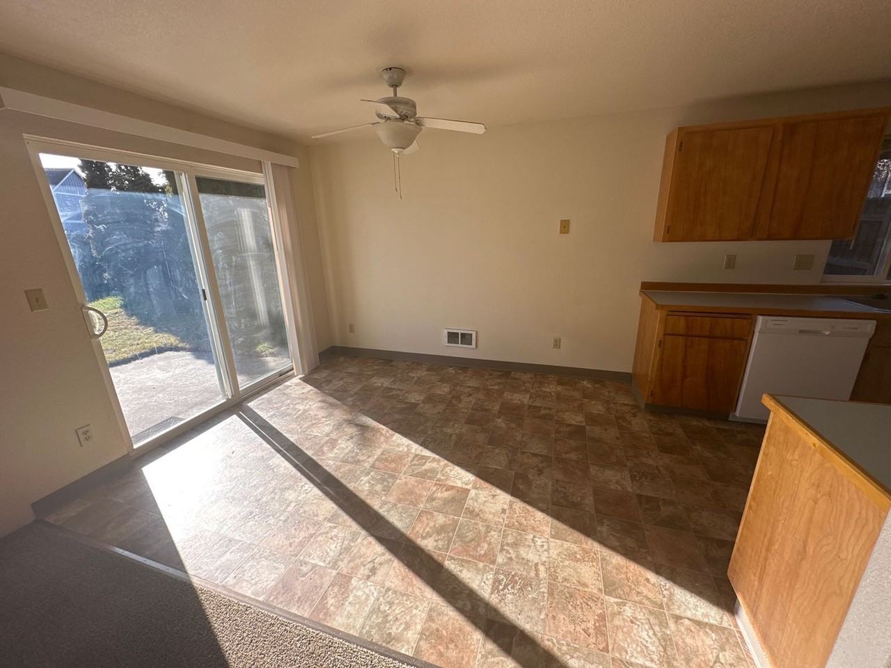 61823 Avonlea Cir - Photo 3 of 17