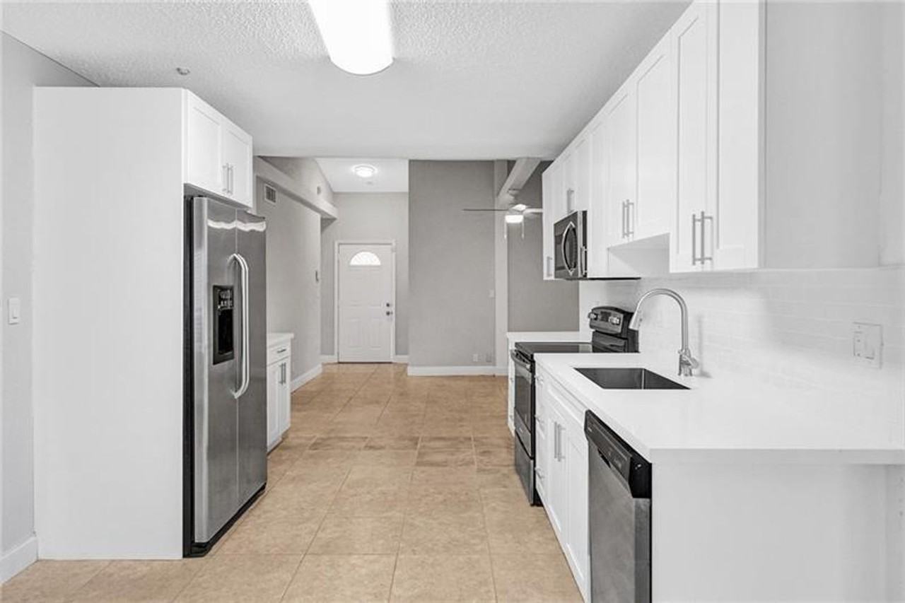 8221 Sw 3rd Ct - Photo 4 of 26