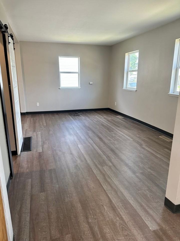 1212 8th St Nw - Photo 3 of 26