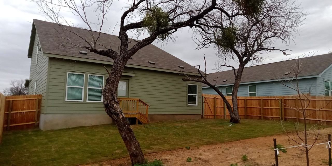 5726 Mountain Pt - Photo 2 of 10