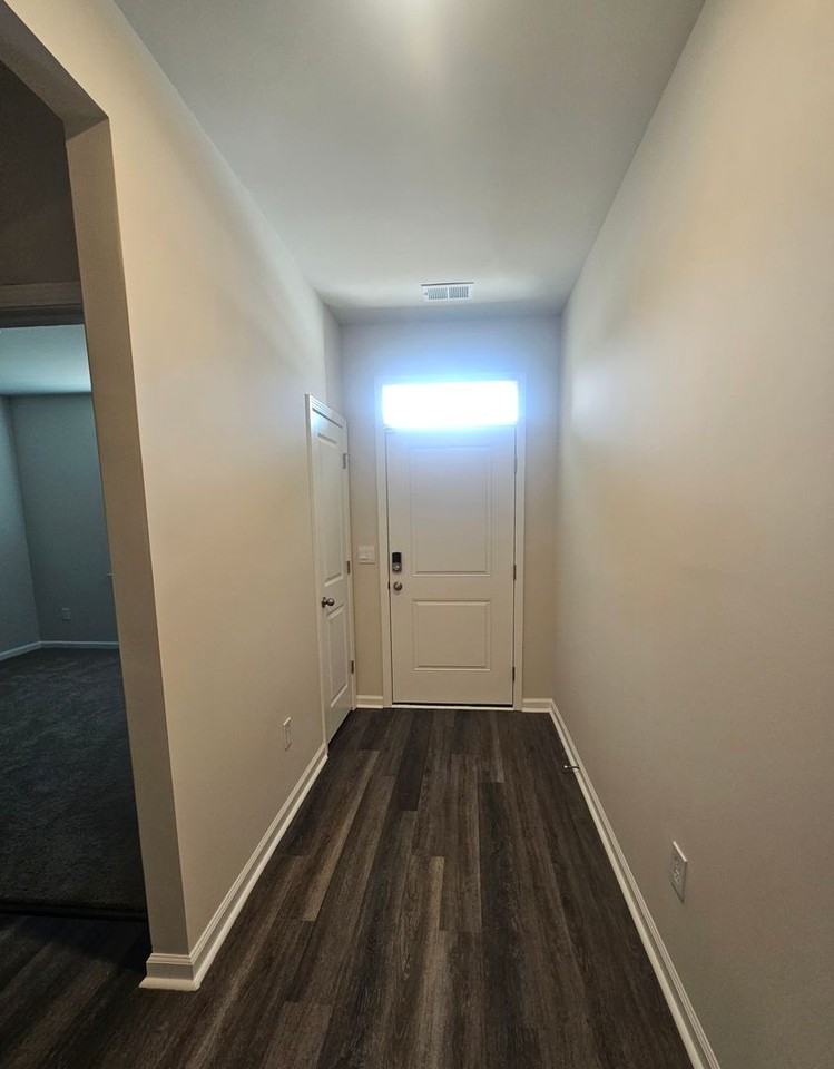 143 Honey Jar Way - Photo 2 of 28