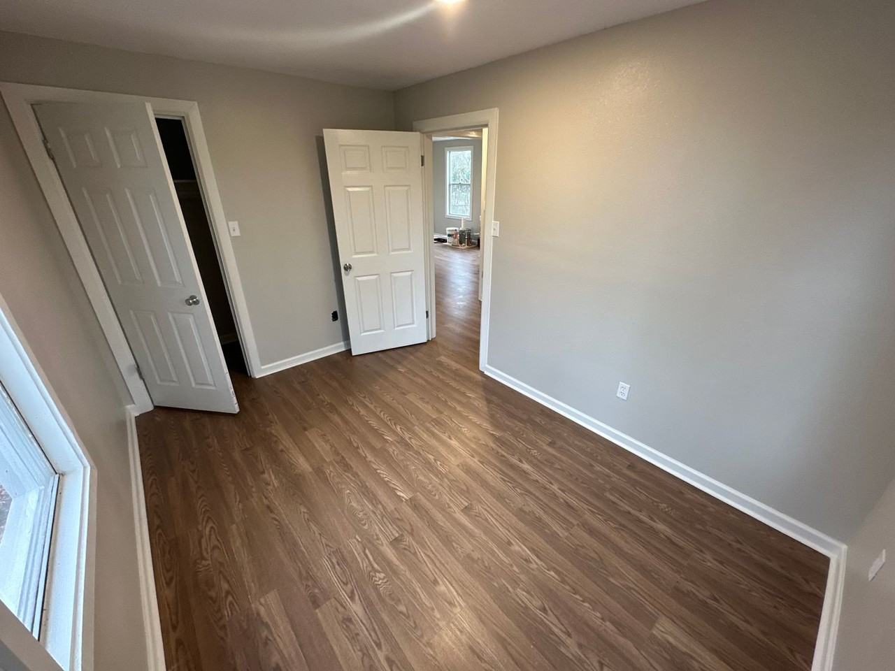 1717 Sora St - Photo 2 of 15