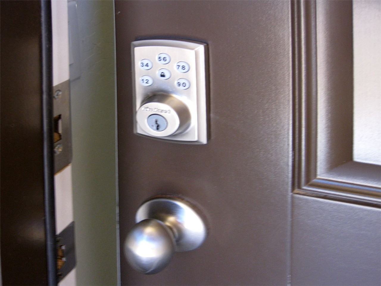 11700 E Cliffrose Ln - Photo 5 of 50