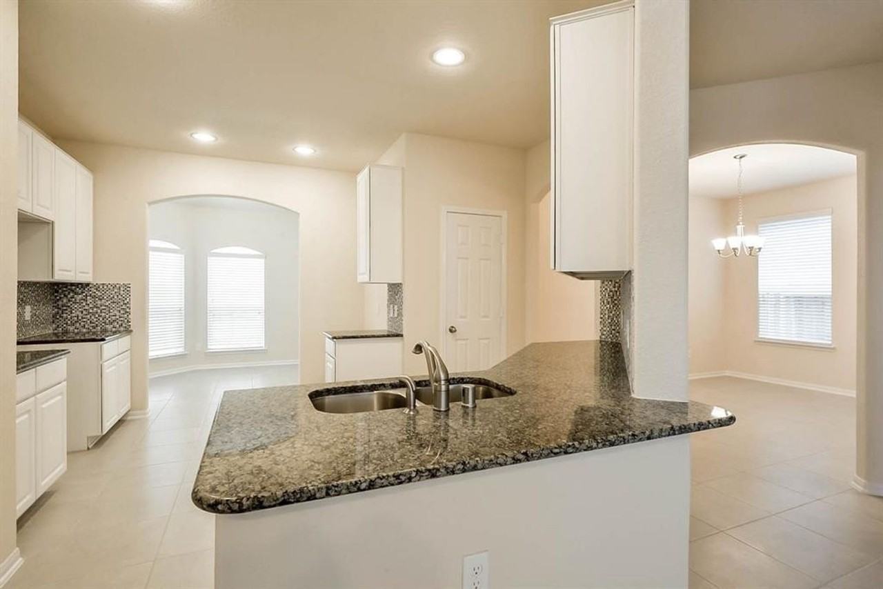 4211 Fair Country Ln - Photo 3 of 29